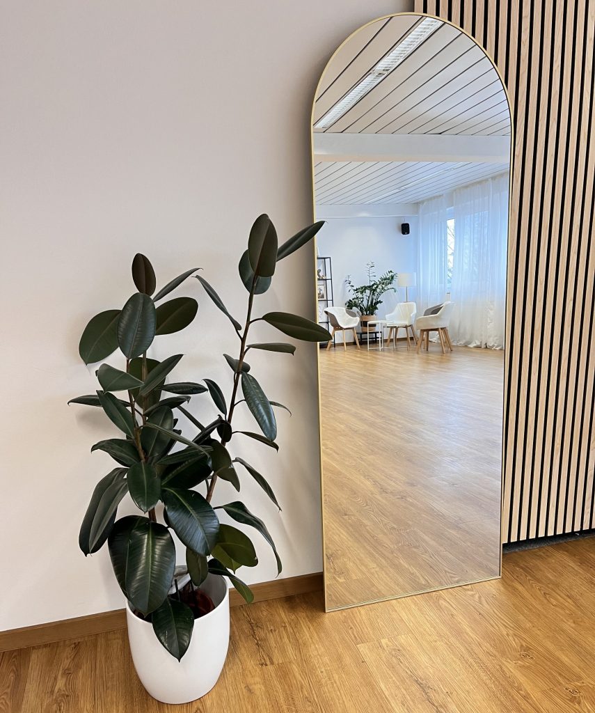 Mind Move Coworking Mietlocation München Seminarraum Meetingraum Tageslichtstudio